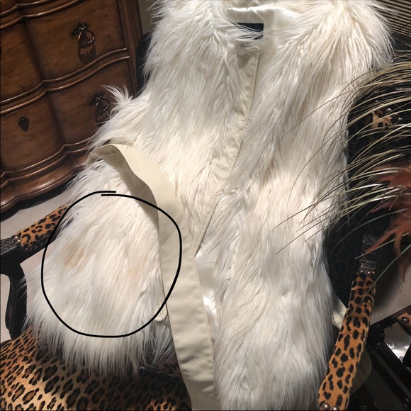 I.NC. Creamy white faux fur vest with silky belt - Picture 7 of 7